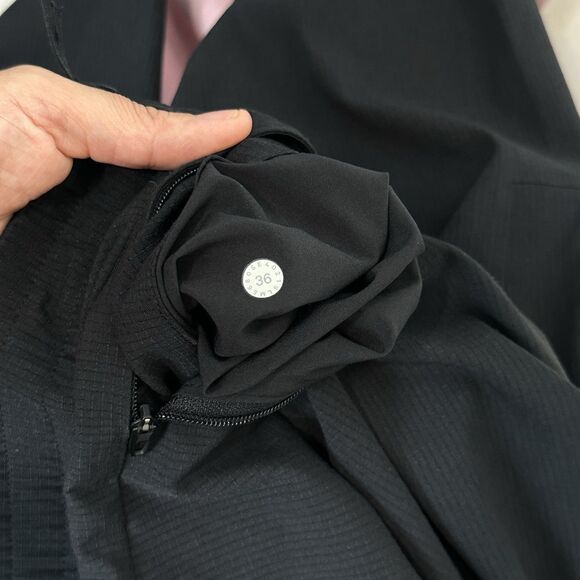 Lululemon Shadow Lite Pant 30" in Black Size 36 Lightweight Travel/Everyday Pant - Picture 9 of 10